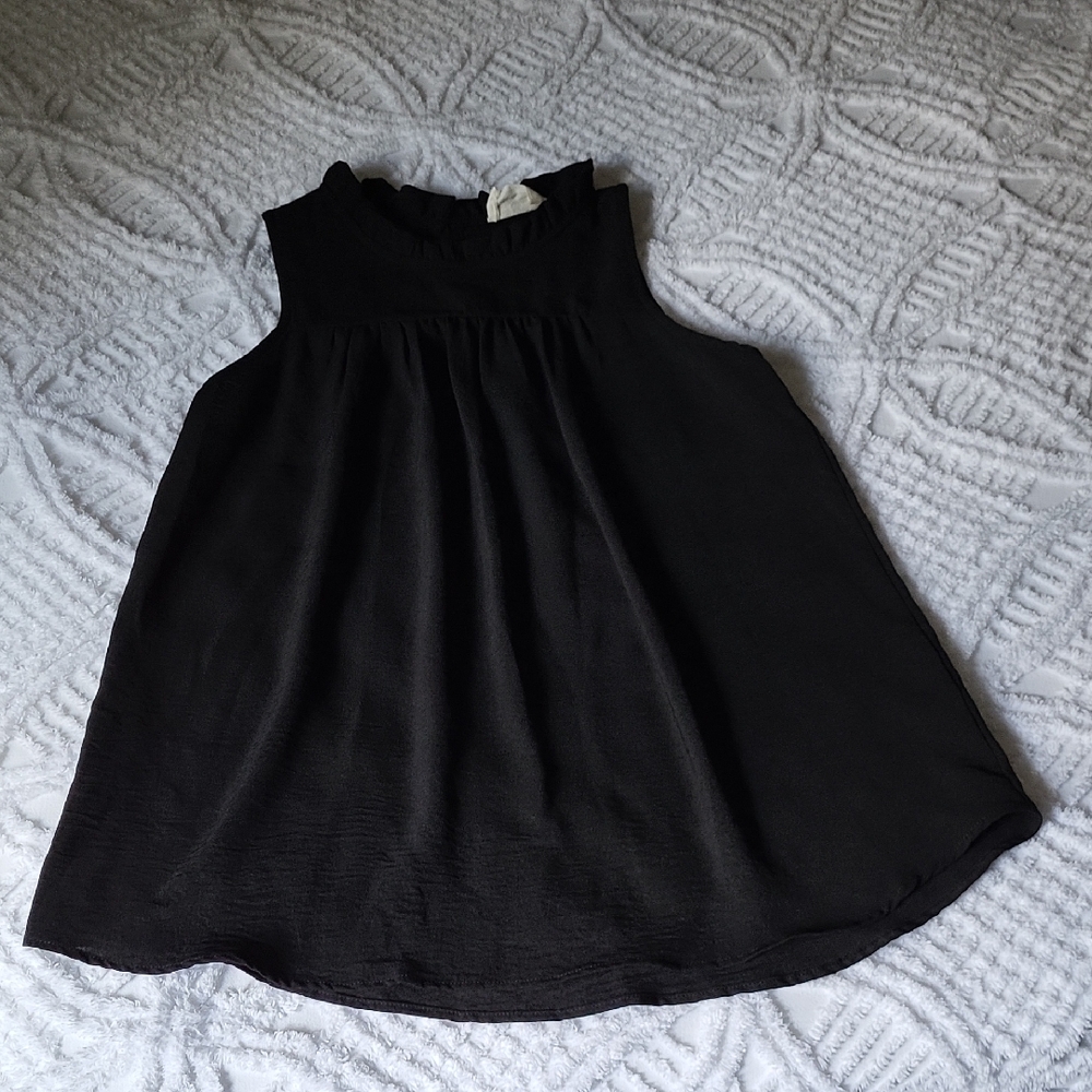 Betsey's Boutique Shop Small Black Sleeveless Women's Blouse